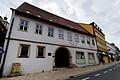 In der Alten Reichvogtei, hier die Ansicht von der Oberen Straße aus, wird ab Frühjahr 2023 das Schweinfurter Stadtmuseum einziehen. Das gelbe Haus rechts daneben wird abgerissen, dort entsteht ein Neubau, der unter anderem für Wechselausstellungen genutzt wird.