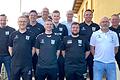 Sie trainieren beim TSV Großbardorf in der kommenden Saison Juniorenmannschaften (hinten von links): Andreas Lampert (Sportvorstand) und Hansjürgen Ragati (Nachwuchs-Koordinator) sowie (Mitte von links) Maurizio Orofino, Otto Dietz, Tobias Miller, Kai Steinmetzer, Thomas Jakob und (vorne von links) Dimitrij Trupp, David Büschelberger, Niklas Graser und Thomas Bauer (Jugendleiter).