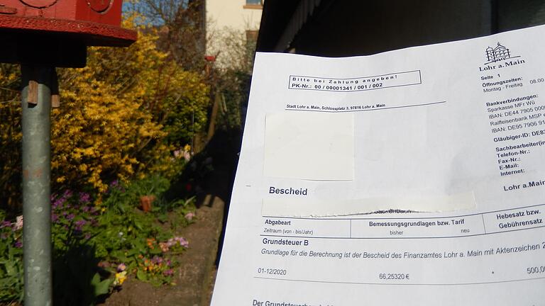 Ein Häuschen mit Garten, da kann an Grundsteuer einiges zusammenkommen – womöglich zu viel für manche Hausbesitzer mitten in der Corona-Krise. Die nun versendeten Bescheide der Stadt Lohr sind entsprechend problematisch. Ein Häuschen mit Garten, da kann an Grundsteuer einiges zusammenkommen – womöglich zu viel für manche Hausbesitzer mitten in der Corona-Krise. Die nun versendeten Bescheide der Stadt Lohr sind entsprechend problematisch.