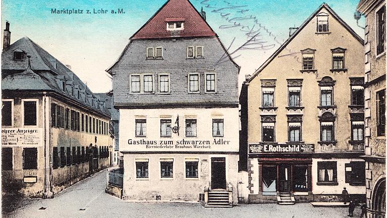 Wie auf dieser Postkarte um 1920 sah der Lohrer Marktplatz aus, als dort vor hundert Jahren die Räterepublik ausgerufen wurde. Links das Gebäude des Lohrer Anzeigers.