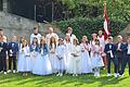 Die Kommunionkinder mit Pfarrer und Ministranten.&nbsp;