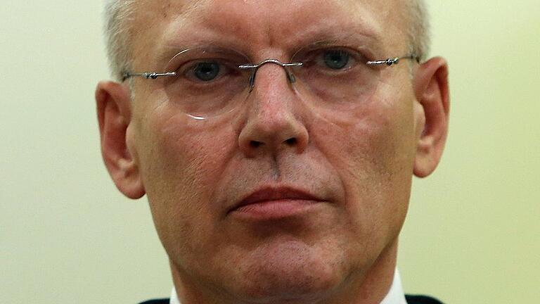 GERMANY-FARRIGHT-TRIAL       -  Richter Manfred Götzl ist bekannt für seine harten Urteile.