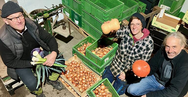 Ein Trio mit vielen Vitaminen: Erich Gahr, Claudia Schlereth und Georg Theisen von der Solawi Kitzingen.