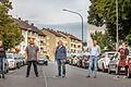 Der Radverkehrsbeirat plant, in der Weißenburgstraße in Würzburg bis zu 86 Stellplätze entfallen zu lassen, um dort einen Radweg zu errichten. Bei den Anwohnern regt sich Widerstand. Unser Bild zeigt einen Teil der Gruppe, die das Vorhaben gar nicht gut heißt. (Von links): Mandy Seidlitz, Ibraham Ayaz, Andreas Mensing, Klaus Friedrich und Lisa Labisch.