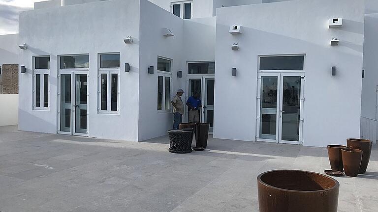 Als wäre Hurricane Irma ein laues Lüftchen gewesen: Die Fenster von Blaurock haben den stärksten je gemessenen Tropensturm auf Anguilla völlig unbeschadet überstanden.