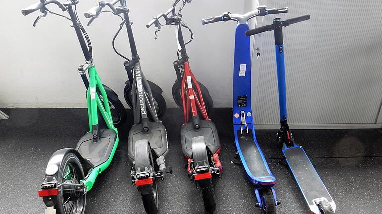 Die meisten E-Scooter in ganz Schweinfurt hat die Redaktion bei velotech gefunden, ein Unternehmen, das die Sicherheit prüft. Die meisten E-Scooter in ganz Schweinfurt hat die Redaktion bei velotech gefunden, ein Unternehmen, das die Sicherheit prüft.