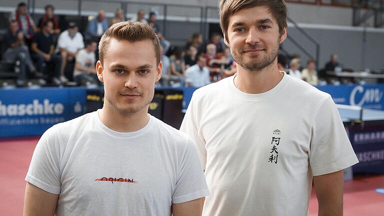 Neue Partner der Tischtennis-Abteilung des TSV Bad Königshofen: Nico Pfrenzinger (links) und Andreas Wolker. Die beiden haben Anfang diesen Jahres in Kitzingen eine Agentur für Design und Strategie gegründet und ihr den Namen „zweikomma“ gegeben haben.