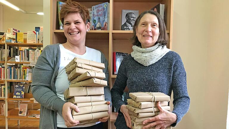 'Blind Date mit einem Buch' – eine Aktion der Stadtbücherei Lauda-Königshofen.