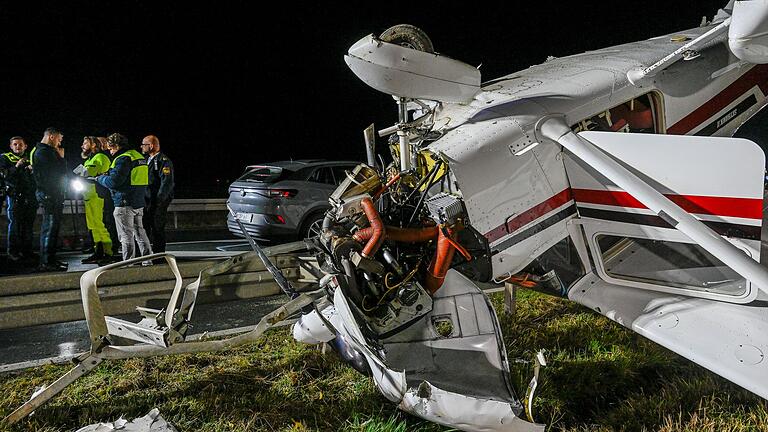 Der Pilot des Kleinflugzeuges wurde beim Absturz der Maschine in Hettstadt nur leicht verletzt.