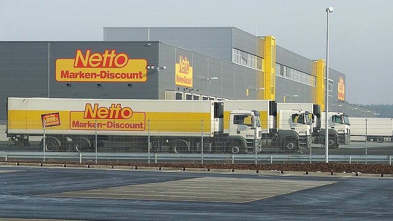 DSCF8371 - Der Markt neben dem Netto-Logistikcenter will erweitert. Mit dem Antrag hatte sich der Verwaltungs- und Bauausschuss zu befassen. DSCF8371 - Der Markt neben dem Netto-Logistikcenter will erweitert. Mit dem Antrag hatte sich der Verwaltungs- und Bauausschuss zu befassen.