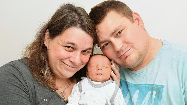 Stolze Eltern: Denise und Marcel Korb mit Sohn Alexander. Stolze Eltern: Denise und Marcel Korb mit Sohn Alexander.
