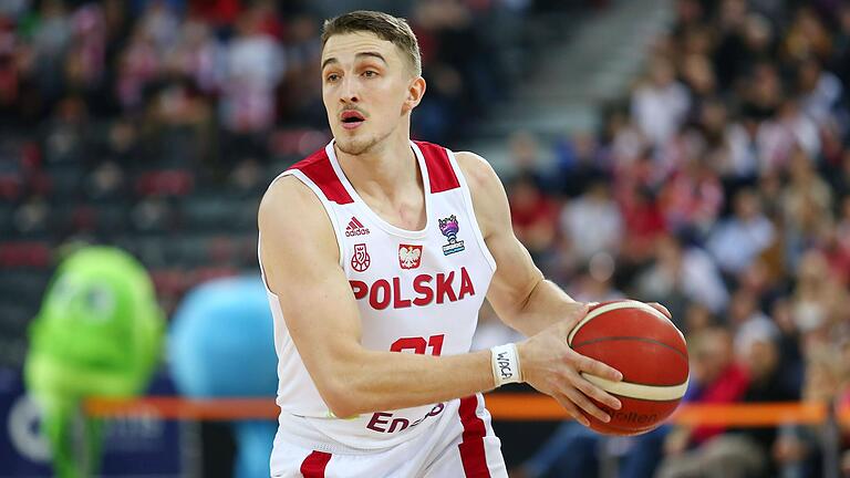 Tomasz Gielo im Trikot der polnischen Nationalmannschaft im Länderspiel gegen Israel. Tomasz Gielo im Trikot der polnischen Nationalmannschaft im Länderspiel gegen Israel. 