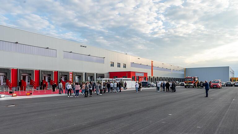 Zur Eröffnung des Norma-Logistikzentrums in Gerolzhofen, Mitte des Jahres, waren zahlreiche Gäste gekommen.&nbsp;