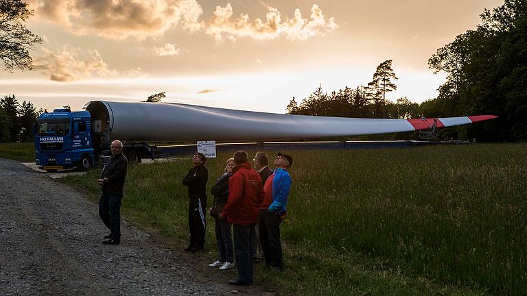 Das war 2015: Da begann der Bau des Windparks im Sailershäuser Wald. Rund 450 Menschen aus dem Landkreis haben als Privatpersonen in den Park investiert.