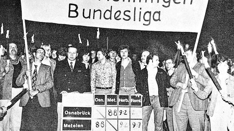 Rückkehr aus Duisburg: Ganz Remlingen war anlässlich des Bundesligaaufstiegs auf den Beinen.