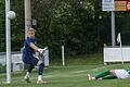 Triandafil Ceraj (rechts) lenkt eine Flanke aus kurzer Entfernung an Eichstätts Torhüter Philipp Böhm vorbei zum Abtswinder 3:1 ins Tor.