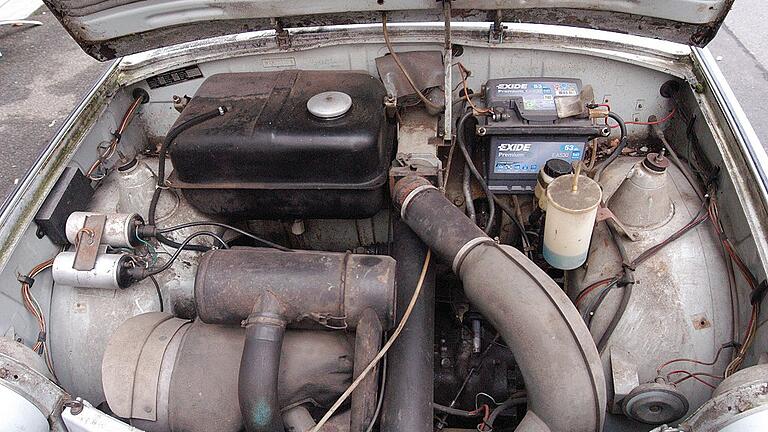 Viel Platz unter der Haube: Ganze 26 PS leistet der Motor des Trabant 601 S.