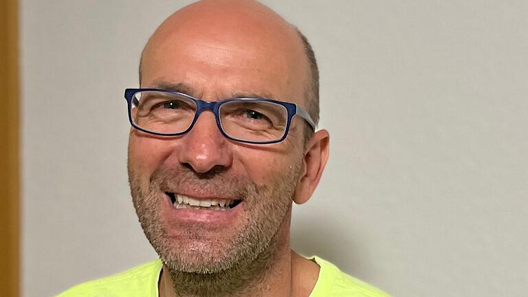 Henry Hauck ist zur Saison 24/25 neuer Trainer des SV Eichenhausen/Saal (A-Klasse Rhön) Henry Hauck ist zur Saison 24/25 neuer Trainer des SV Eichenhausen/Saal (A-Klasse Rhön)