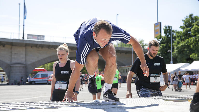 Der Rock the Race -Hinternislauf am Sonntag, 7. August fand auf den Würzburger Mainwiesen bei sommerlichen Wetter und bester Stimmung statt.