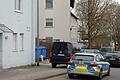 Großeinsatz in Schweinfurt Ende März 2018, nachdem in einer Wohnung große Mengen explosionsfähige Chemikalien und selbst gebaute Böller gefunden wurden und zunächst auch ein Terrorverdacht in der Welt war. Nun wurde der Böller-Bastler zu über zwei Jahren Haft verurteilt.