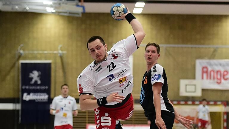 Geht nun wieder für den MHV Schweinfurt auf Torejagd: Leon Rastner (am Ball, hier im Trikot des HSC Bad Neustadt).