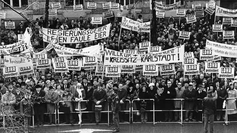 Rund 4000 Lohrer protestierten am 27. Februar 1973 in München gegen die Entscheidung für Karlstadt als Kreisstadt für Main-Spessart.