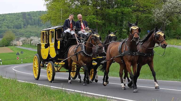 Die Postkutsche 2018: Mit vier Pferdestärken geht's von Bad Kissingen nach Bad Bocklet.