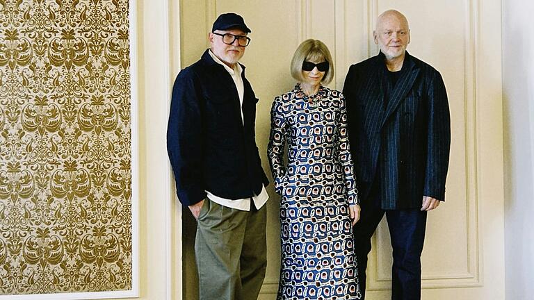 Anna Wintour, Chefredakteurin der US-Vogue, trug bei der 'Vogue Forces of Fashion' in Berlin ein maßgeschneidertes Kleid des Giebelstadter Labels Odeeh. Anna Wintour, Chefredakteurin der US-Vogue, trug bei der 'Vogue Forces of Fashion' in Berlin ein maßgeschneidertes Kleid des Giebelstadter Labels Odeeh.