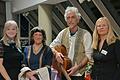 Von links Bücherei-Mitarbeiterin Sandra Koch, Anna Degen (Autorin), Musiker Reinhold Suers, Christine Wirsing (ehrenamtliche Leiterin Bücherei Eltmann).