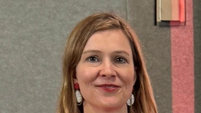 Claudia Scharf liest
