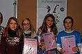 Glückwünsche für die besten Vorleserinnen: In den sechsten Klassen des Rhön-Gymnasiums zeichnete Schulleiterin Edith Degenhardt (von links) Carolin Vogt, Stella Hornung, Vorleseheldin Petra Jakobi, Katharina Schwabe und Natalie Demling aus.