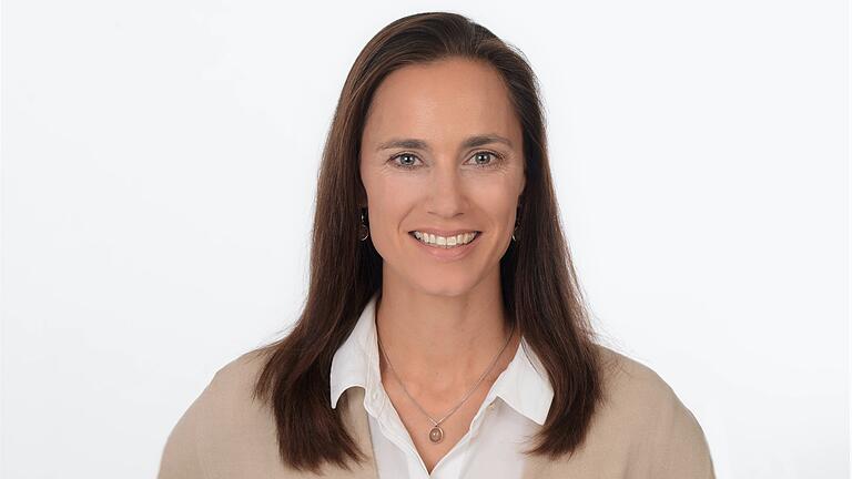 Prof. Christina Felfe de Ormeño ist Expertin für den Arbeitsmarkt und seit 2018 Inhaberin des Lehrstuhls für Volkswirtschaftslehre an der Universität Würzburg. Prof. Christina Felfe de Ormeño ist Expertin für den Arbeitsmarkt und seit 2018 Inhaberin des Lehrstuhls für Volkswirtschaftslehre an der Universität Würzburg.
