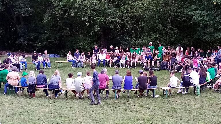 Lagergottesdienst zum Abschluss. Lagergottesdienst zum Abschluss.
