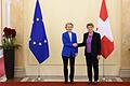 Schweiz und EU äußern sich zu Kooperationsdeal       -  &bdquo;Heute ist ein Tag großer Freude&rdquo;, sagte EU-Kommissionspräsidentin Ursula von der Leyen (l).