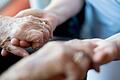 Begleitung auf dem letzten Weg: Zwei Hospizhelfer berichten von ihrer Arbeit mit sterbenden Menschen.