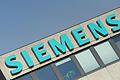 Siemens       -  Die Abkühlung der Weltwirtschaft hat Siemens mit voller Wucht getroffen. Foto: Andreas Gebert / Archiv