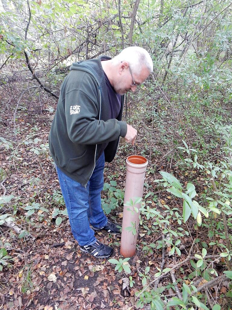 Das Rohr der Messstation reicht nicht mehr bis zum Grundwasser. Das Rohr der Messstation reicht nicht mehr bis zum Grundwasser.