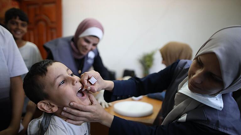 Polio-Impfung im Gazastreifen       -  Die Polio-Impfung im Gazastreifen wird fortgesetzt. (Archivbild)