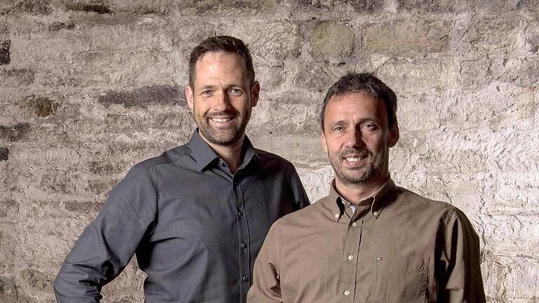 Alexander (links) und Jürgen Dahms führen das Weingut Dahms bereits in dritter Generation. Alexander (links) und Jürgen Dahms führen das Weingut Dahms bereits in dritter Generation.