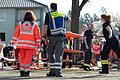 Im März bauten Hilfskräfte des Bayerischen Roten Kreuzes, des Technischen Hilfswerks und von Feuerwehren&nbsp; des Landkreises die Spessarttorhalle in Lohr zur Notunterkunft für ukrainische Geflüchtete um (Archivfoto). Ab Anfang Juli soll sie wieder als Sporthalle genutzt werden.