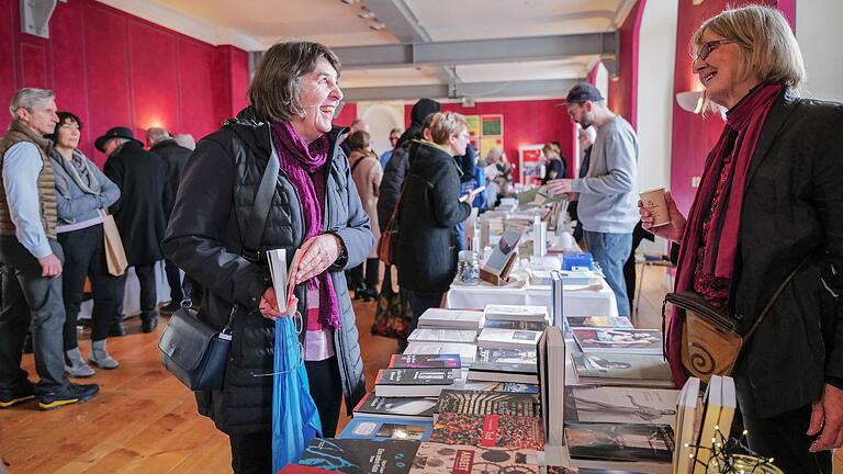 Neue Sachbücher und Romane, Gedichtbände und Kinderbücher gab es beim Bad Mergentheimer Büchermarkt zu entdecken.