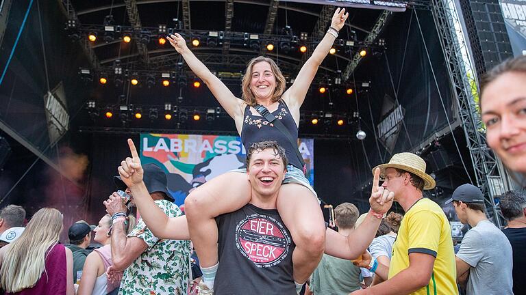 Vor der Bühne ist Geschlechterparität kein Thema; darauf und dahinter allerdings schon.&nbsp;Im vergangenen Jahr gab es auch auf dem Taubertal-Festival in Rothenburg ob der Tauber eine Debatte über zu wenig Frauen auf Konzertbühnen.