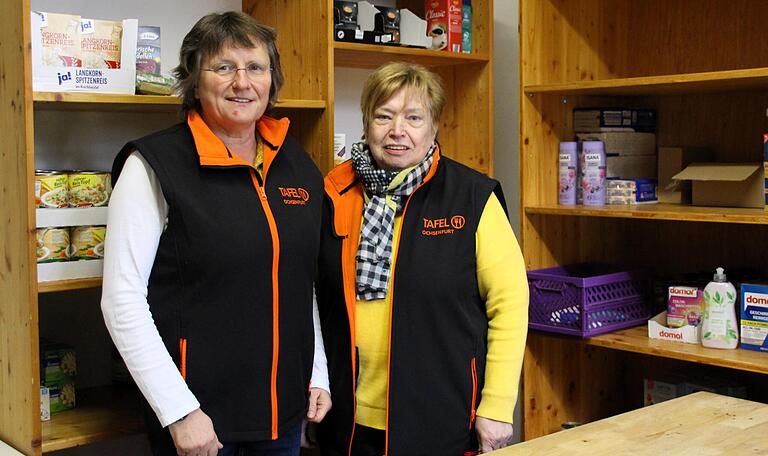 Vera Stier (links) und Traudl Baier, aus dem Vorstand der Tafel Ochsenfurt, wünschen sich mehr Fläche für die ehrenamtliche Arbeit ihres Vereins.
