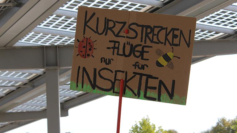 Mit zahlreichen Sprüchen versuchten die Demonstranten die Aufmerksamkeit auf das Thema 'Klimawandel' zu richten.