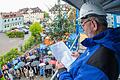 'Das Glas zerspringe auf diesem Grund, das Haus sei geweiht ab dieser Stund.' Mit diesen Worten endete der Richtspruch von Dietmar Wehner für den Neubau der Außenstelle des Finanzamts München in Schweinfurt.