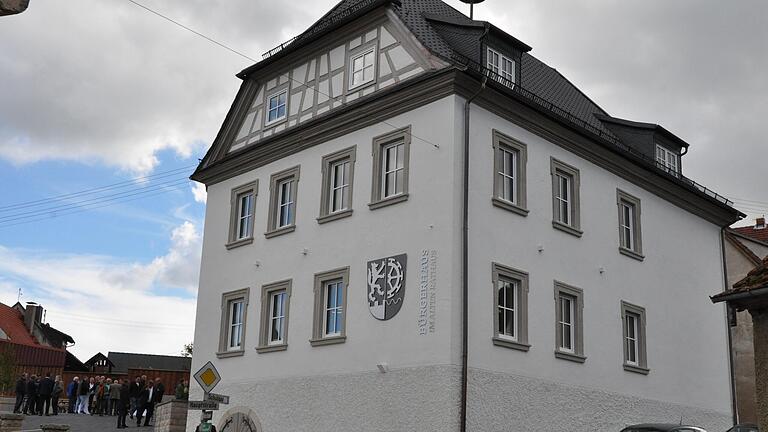 Der Bau eines Kneipp-Beckens sorgt für Diskussionen im Burgpreppacher Gemeinderat Der Bau eines Kneipp-Beckens sorgt für Diskussionen im Burgpreppacher Gemeinderat