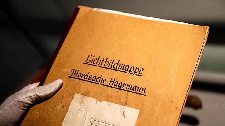 100. Jahrestag der Verhaftung des Massenmörders Haarmann       -  Die Lichtbildmappe in der Mordsache Fritz Haarmann: Es ist der 100. Jahrestag der Verhaftung des Massenmörders.