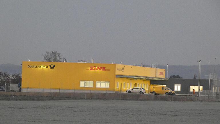 Die neue Zustellbasis der Deutschen Post und DHL in der Karl-Schöner-Straße in Gochsheim.