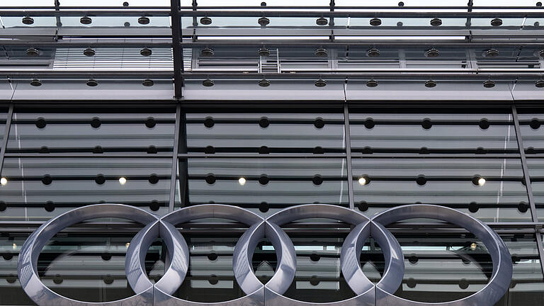 Audi Jahreszahlen.jpeg       -  Erst Stellenabbau, dann Stellenaufbau: Wie geht es bei Audi für die Beschäftigten weiter?