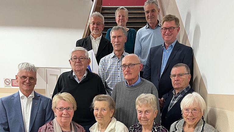 Von links oben: Dieter Knaier, Helga Heimrich, Bernd Friedel 1(. Vorsitzender) Helmut Pfister, Manfred Deppert, Harald Seifert (Finanzvorstand), Werner Heimrich, Günther Heinlein, Helmut Zorn, Renate Seifert, Waltraud Mattenheimer, Rosemarie Hartmann, Ursula Pfister.